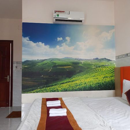 Hotel Khach San Nguyen Trung Thành Pho Ho Chí Minh Esterno foto