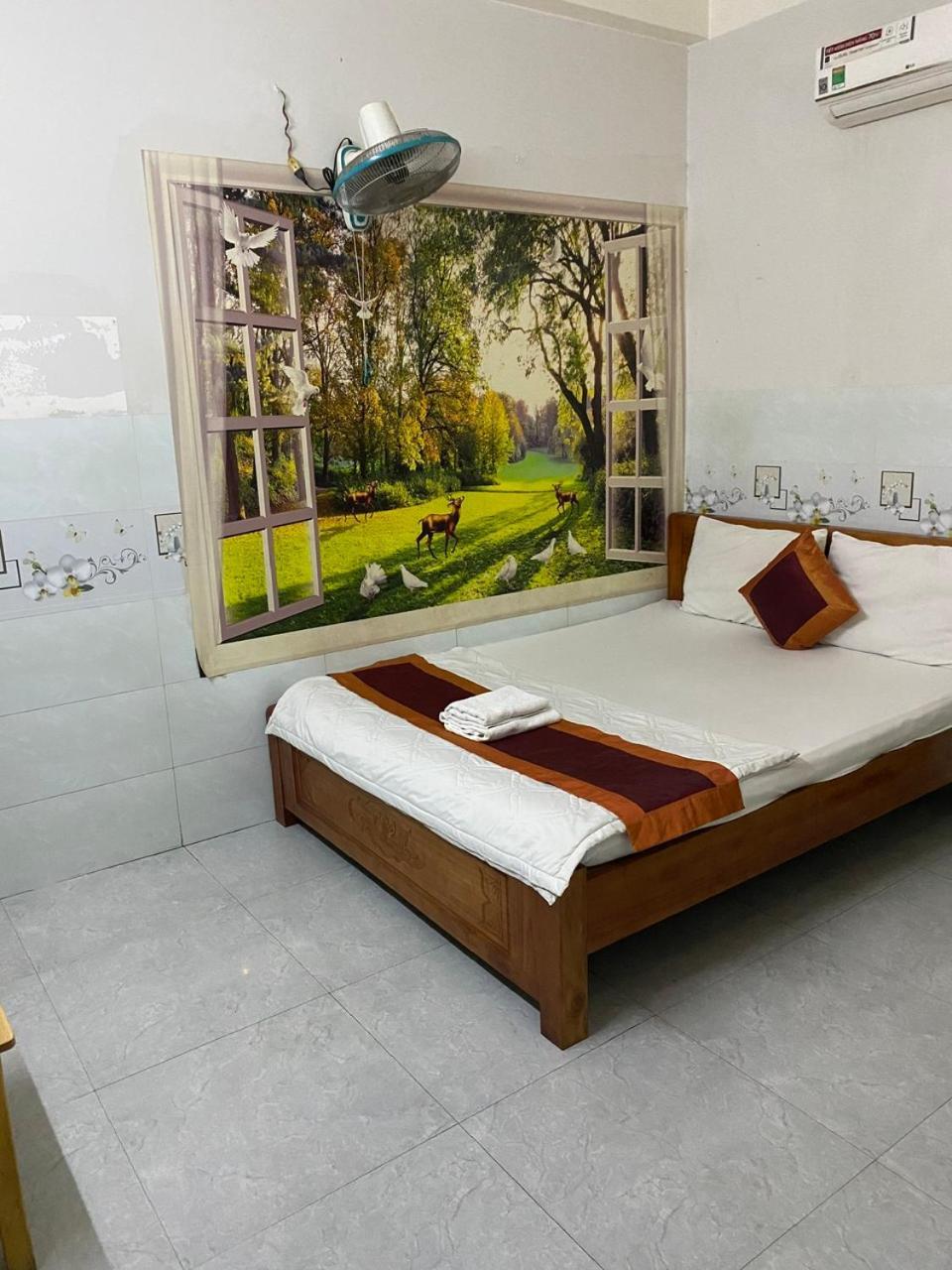Hotel Khach San Nguyen Trung Thành Pho Ho Chí Minh Esterno foto