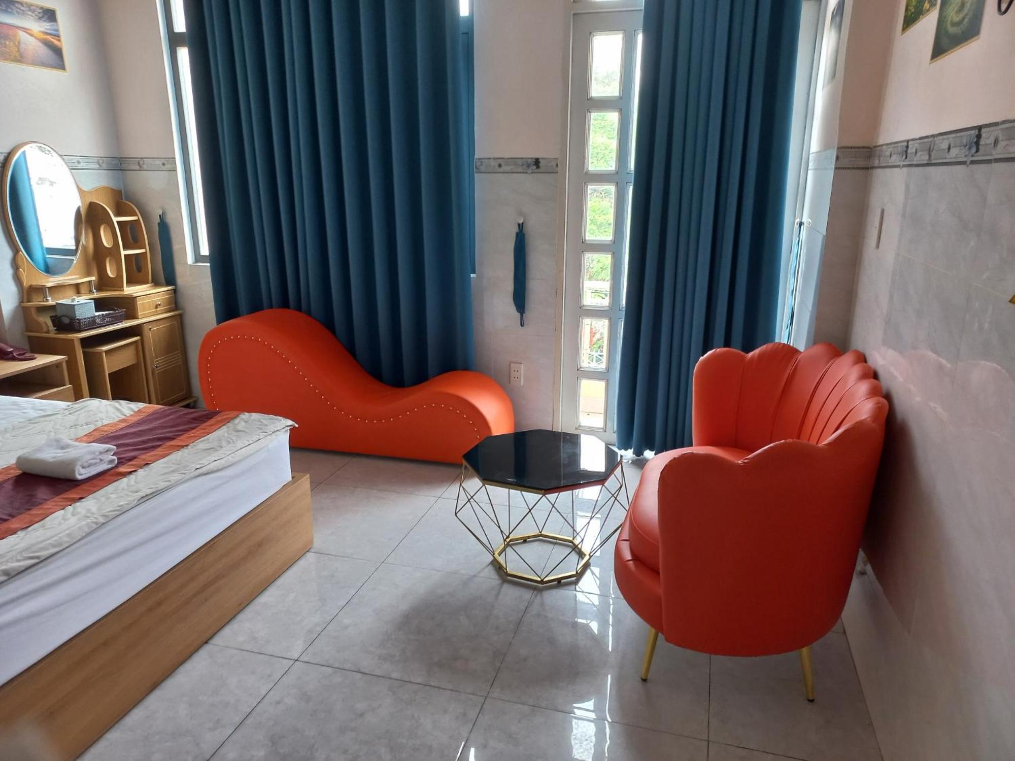 Hotel Khach San Nguyen Trung Thành Pho Ho Chí Minh Esterno foto