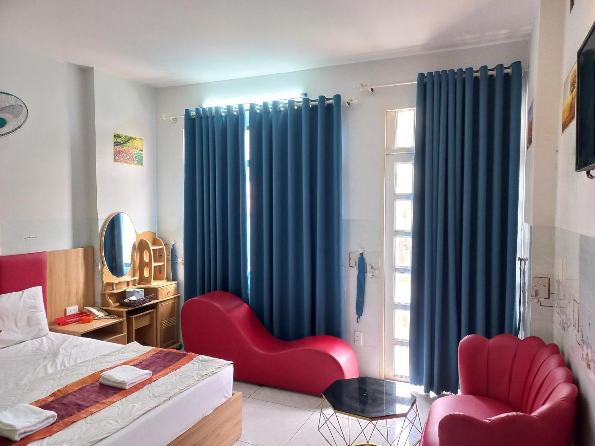 Hotel Khach San Nguyen Trung Thành Pho Ho Chí Minh Esterno foto